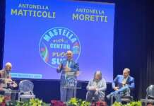 Inchiesta Santamaria e soldi per i comizi, l’opposizione: “Mastella chiarisca”