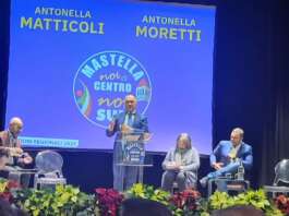Inchiesta Santamaria e soldi per i comizi, l’opposizione: “Mastella chiarisca”
