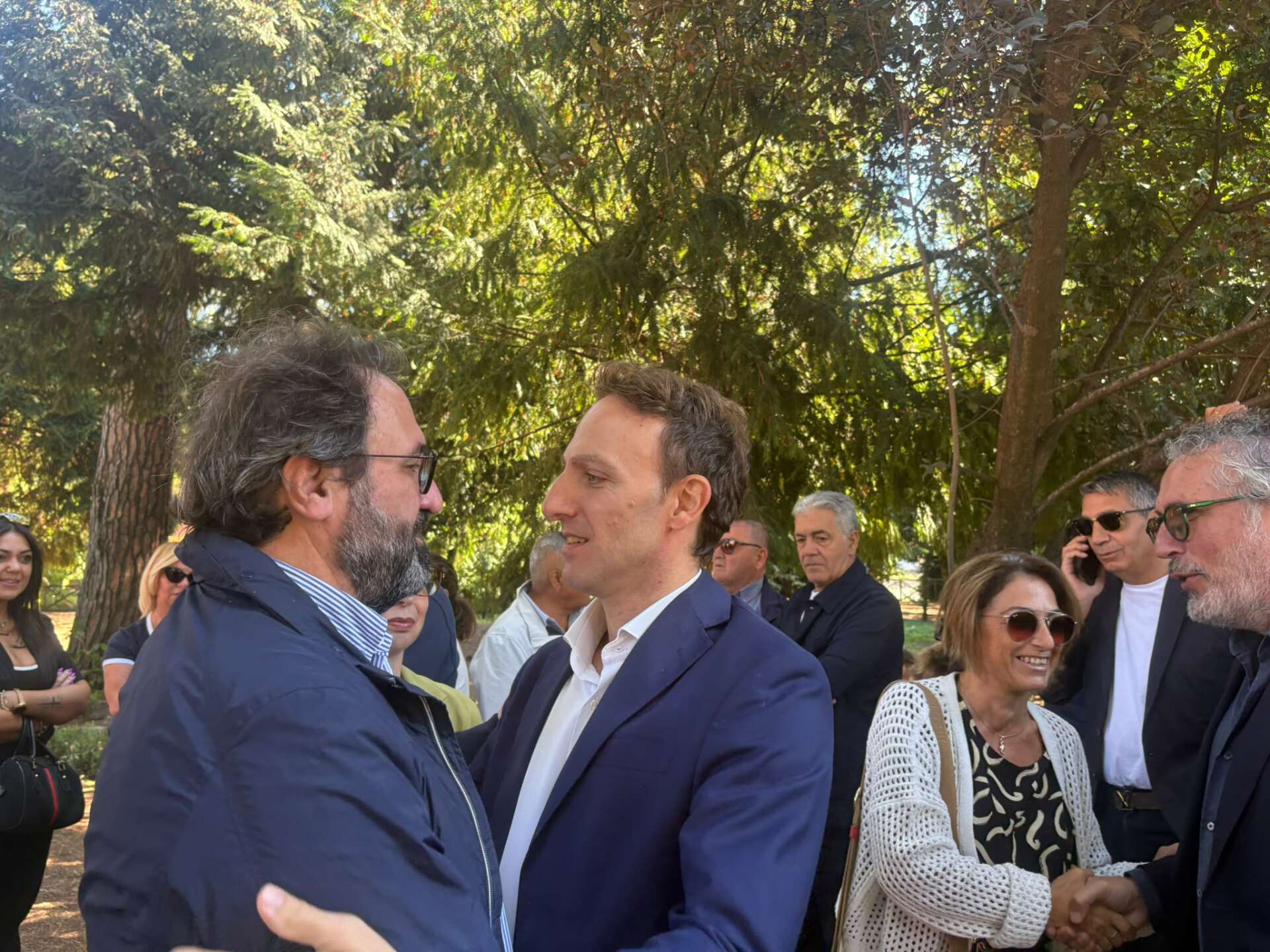 de luca sceriffo bastona il pd il figlio glissa pronti a governare da Anteprima24.it de luca sceriffo bastona il pd il figlio glissa pronti a governare