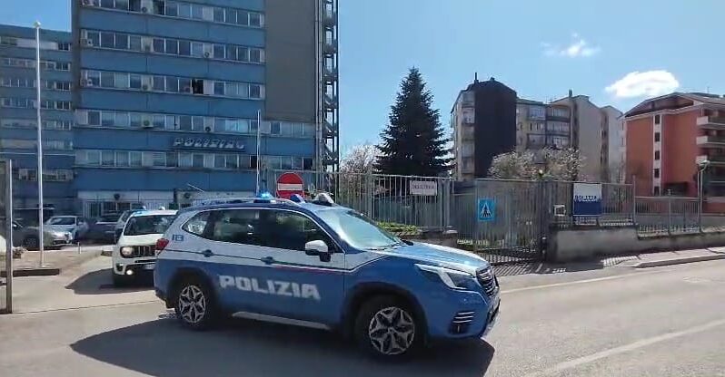 violenze e vessazioni contro la madre arrestato 41enne da Anteprima24.it violenze e vessazioni contro la madre arrestato 41enne
