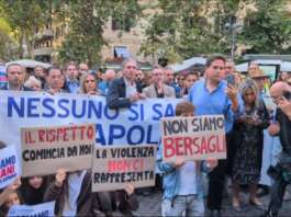 Vomero, centinaia in piazza contro violenza giovanile scatenata. De Iesu: “Irrealistiche soluzioni subito”