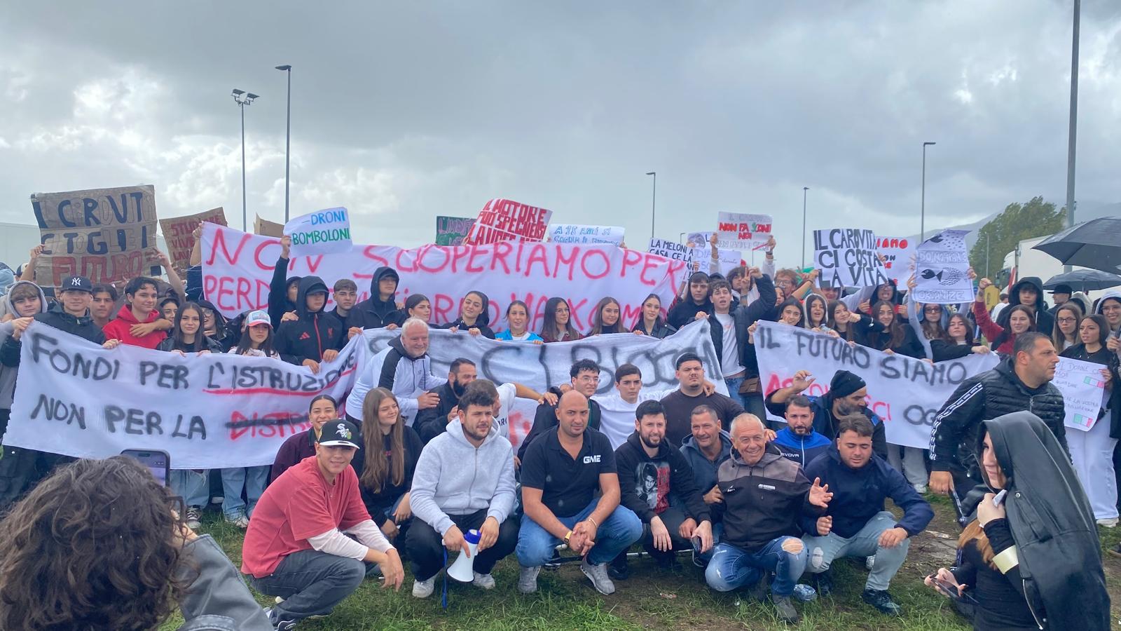poggiomarino palma la catena umana della solidariet224 da Anteprima24.it poggiomarino palma la catena umana della solidariet224