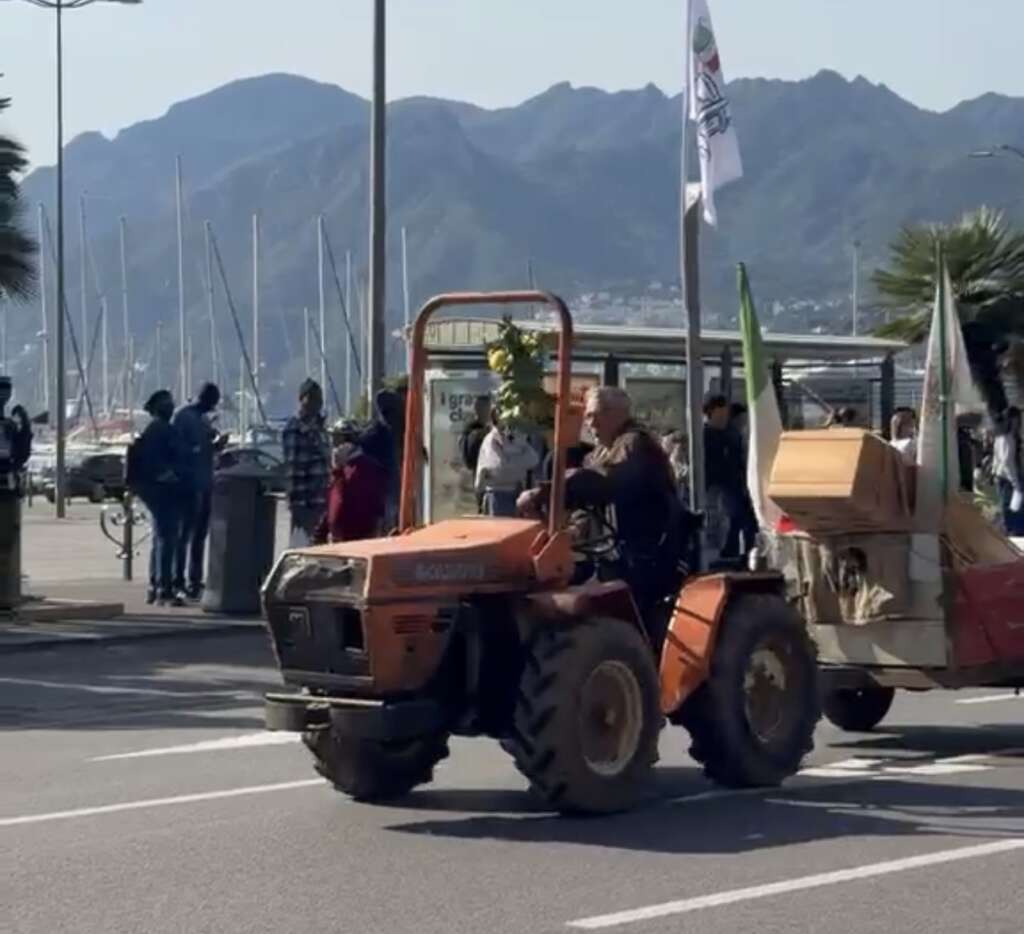protesta trattori