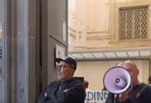 Sgomberi e affitti d’oro: la protesta delle famiglie di Piazza Miraglia, al Museo di San Gennaro
