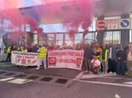 Porto e traffico bloccato, le proteste si incrociano