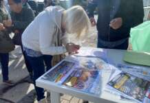 Pianura in piazza contro il trasbordo rifiuti Asia: rabbia, sfiducia e oltre 1.000 firme per fermare l’opera Pianura, raccolta firme rifiuti